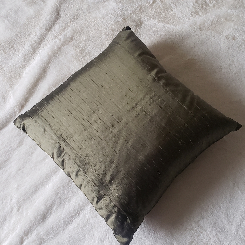 ✔️SOLD 2x🆕️ Accent Pillows - Picture 8 of 12